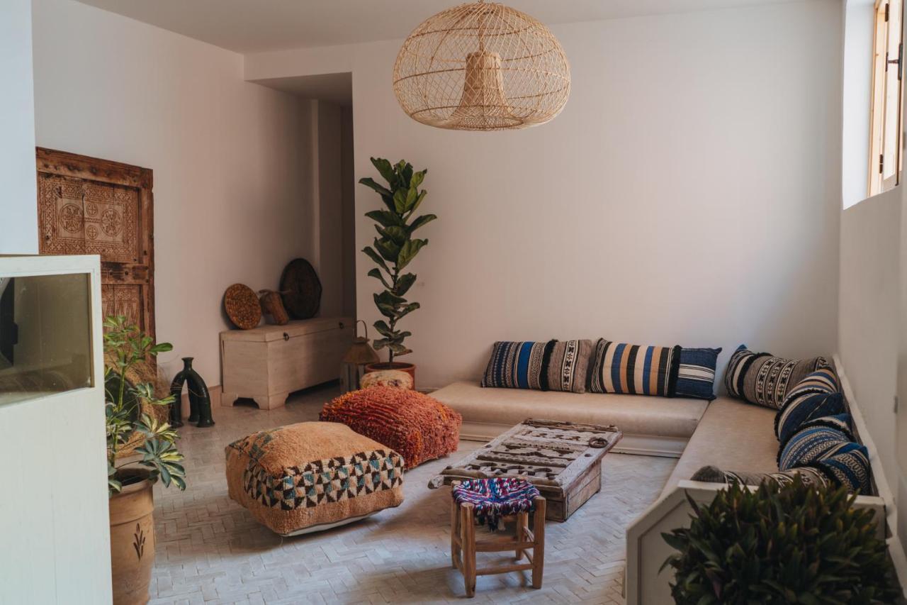 Blue Waves Boutique Hostel Tamraght Bagian luar foto