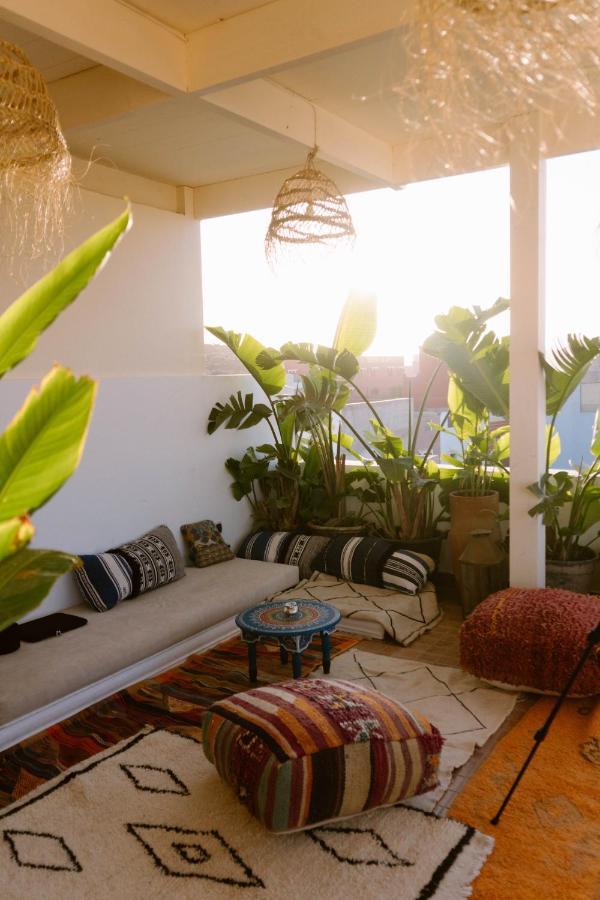 Blue Waves Boutique Hostel Tamraght Bagian luar foto