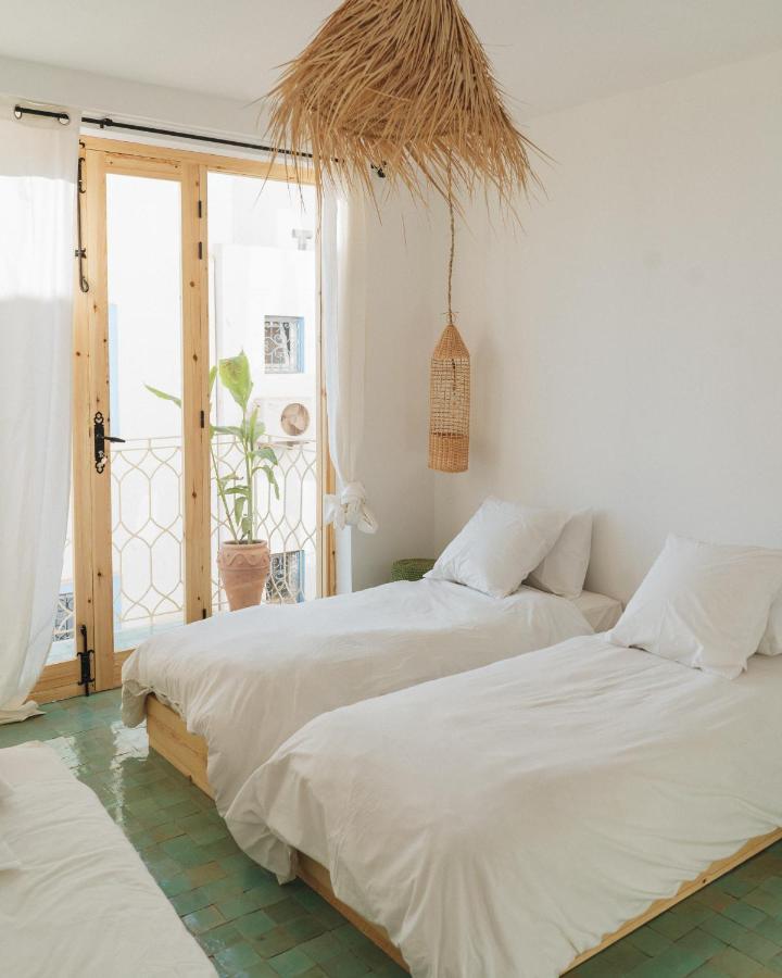Blue Waves Boutique Hostel Tamraght Bagian luar foto