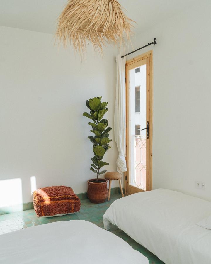 Blue Waves Boutique Hostel Tamraght Bagian luar foto