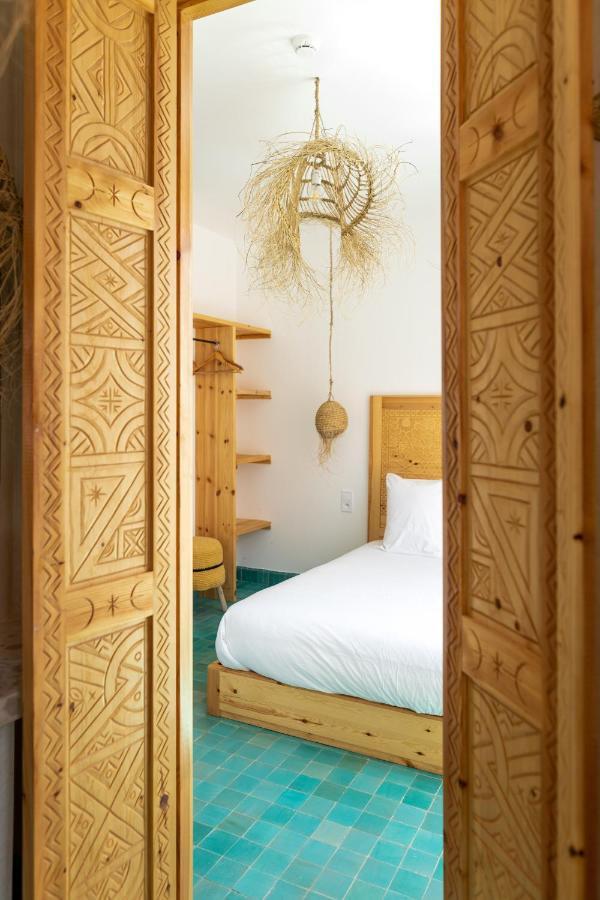 Blue Waves Boutique Hostel Tamraght Bagian luar foto