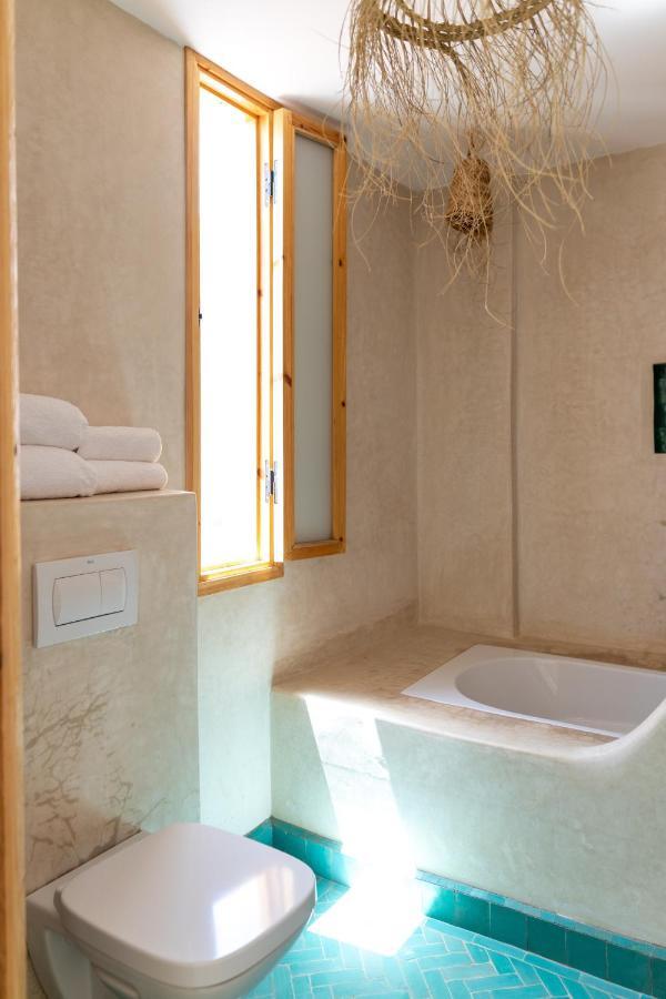 Blue Waves Boutique Hostel Tamraght Bagian luar foto