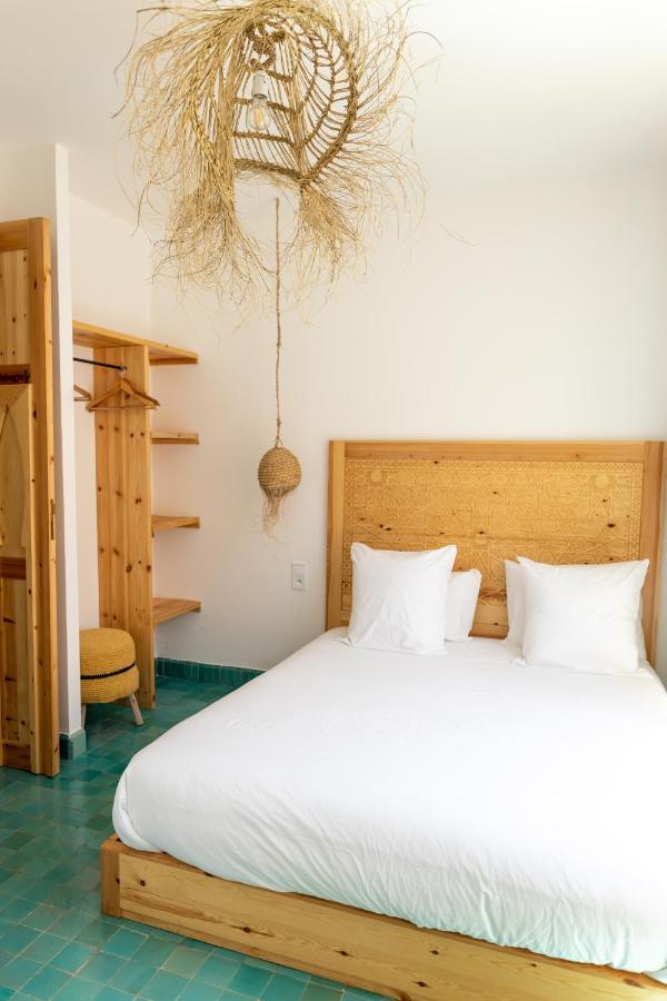 Blue Waves Boutique Hostel Tamraght Bagian luar foto