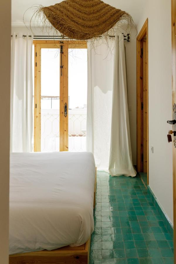 Blue Waves Boutique Hostel Tamraght Bagian luar foto