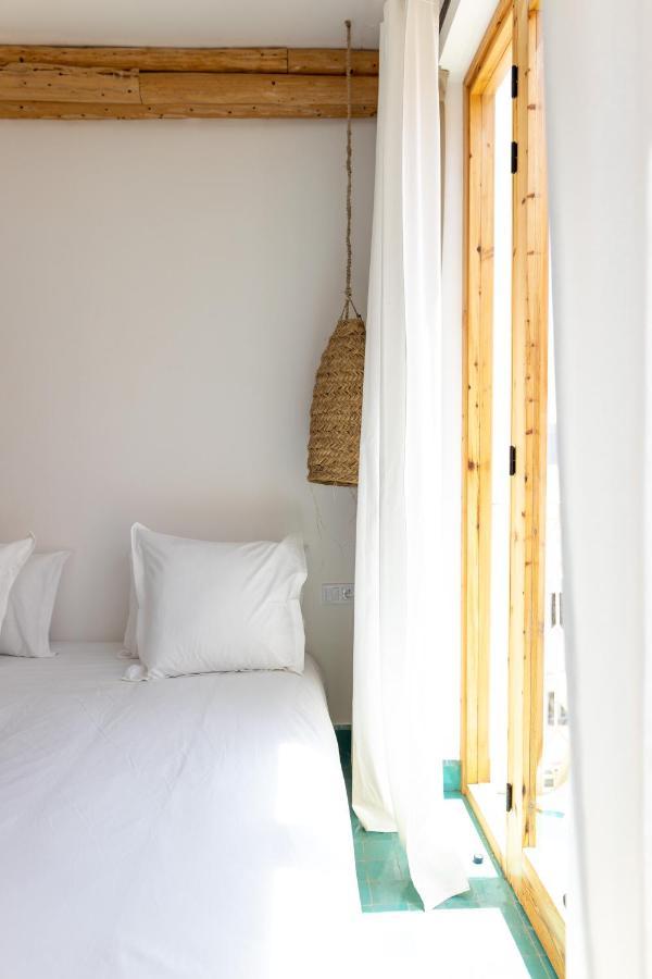 Blue Waves Boutique Hostel Tamraght Bagian luar foto