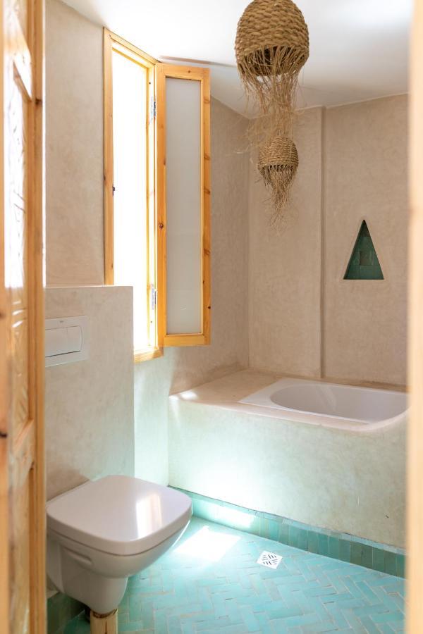 Blue Waves Boutique Hostel Tamraght Bagian luar foto