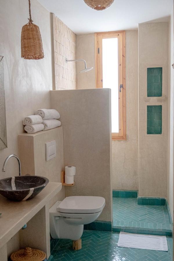 Blue Waves Boutique Hostel Tamraght Bagian luar foto