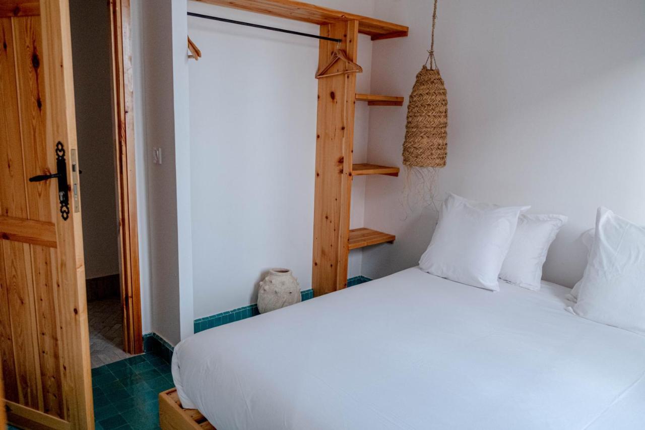 Blue Waves Boutique Hostel Tamraght Bagian luar foto