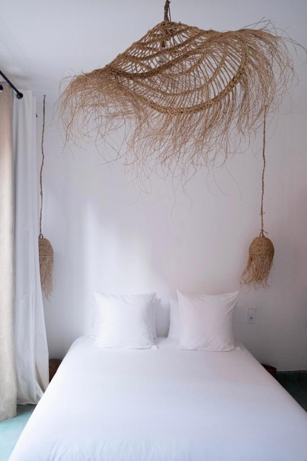 Blue Waves Boutique Hostel Tamraght Bagian luar foto